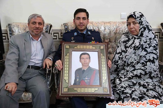 افسر نیروی مخصوص ارتش داوطلب شهادت بود/  همه شادی یک خانواده شهید مدافع حرم
