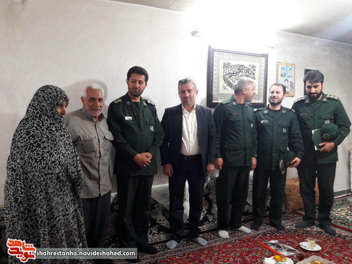 دیدار مسئولان شهرستان اسلامشهر با خانواده شهید