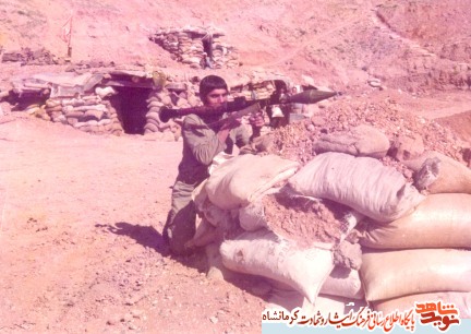 شهید زنده وحی است