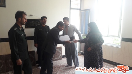دیدار با خانواده های ایثارگر و شاهد دهستان قوری قلعه+ تصویر