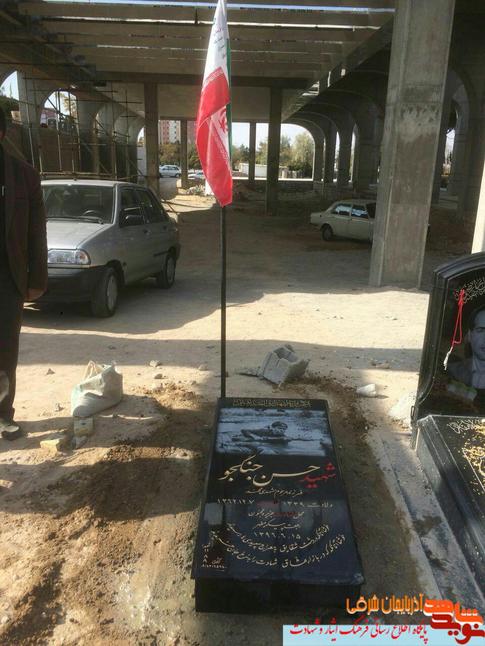 سنگ مزار فهمیده آذربایجان نصب شد سنگ مزار فهمیده آذربایجان نصب شد