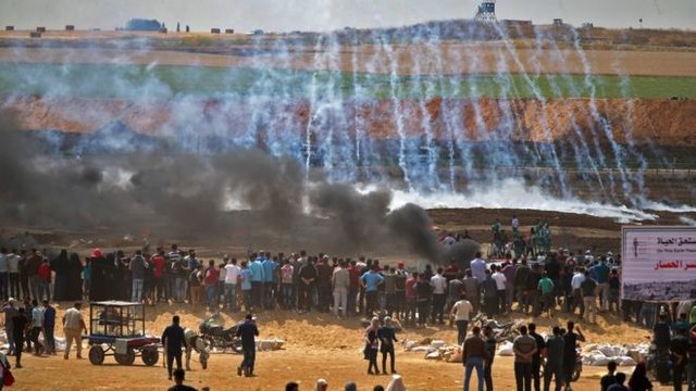 جزئیات کشتار وحشیانه فلسطینیها در تظاهرات روز گذشته غزه/ آخرین آمار؛ 59 شهید و 2700 زخمی جزئیات کشتار وحشیانه فلسطینیها در تظاهرات روز گذشته غزه/ آخرین آمار؛ 59 شهید و 2700 زخمی