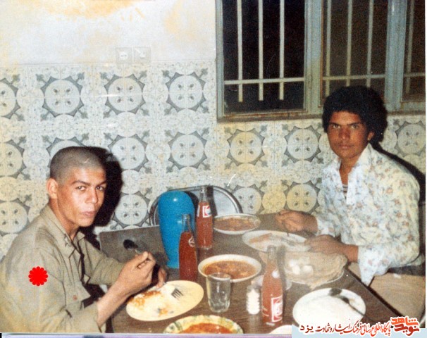 تصاویری ازشهید عباس زارع مهرآبادي در روز تولدش تصاویری ازشهید عباس زارع مهرآبادي در روز تولدش