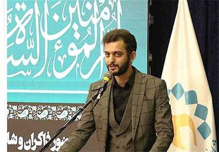 نوسرودۀ مجید تال در رثای حضرت رقیه (س): «به قصد کُشت کسی خواست تا مرا بزند» نوسرودۀ مجید تال در رثای حضرت رقیه (س): «به قصد کُشت کسی خواست تا مرا بزند»