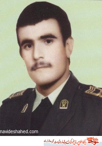 در همه ی صحنه ها حاضر و امام را یاری کنید