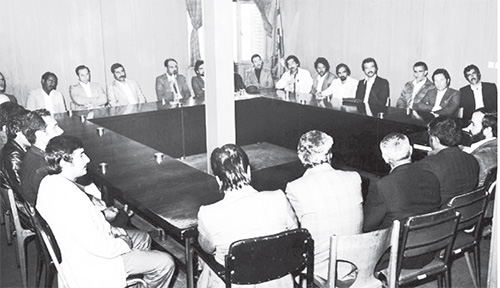 خاطرات بهرام تاج گردون نماینده مجلس از واقعه هفتم تیر / شهید زیر آوار خاطرات بهرام تاج گردون نماینده مجلس از واقعه هفتم تیر / شهید زیر آوار