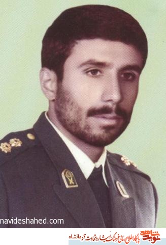 خدایا! خودت شاهدی مادران شهدا چه آسان از فرزندانش در راه تو می گذرند خدایا! خودت شاهدی مادران شهدا چه آسان از فرزندانش در راه تو می گذرند