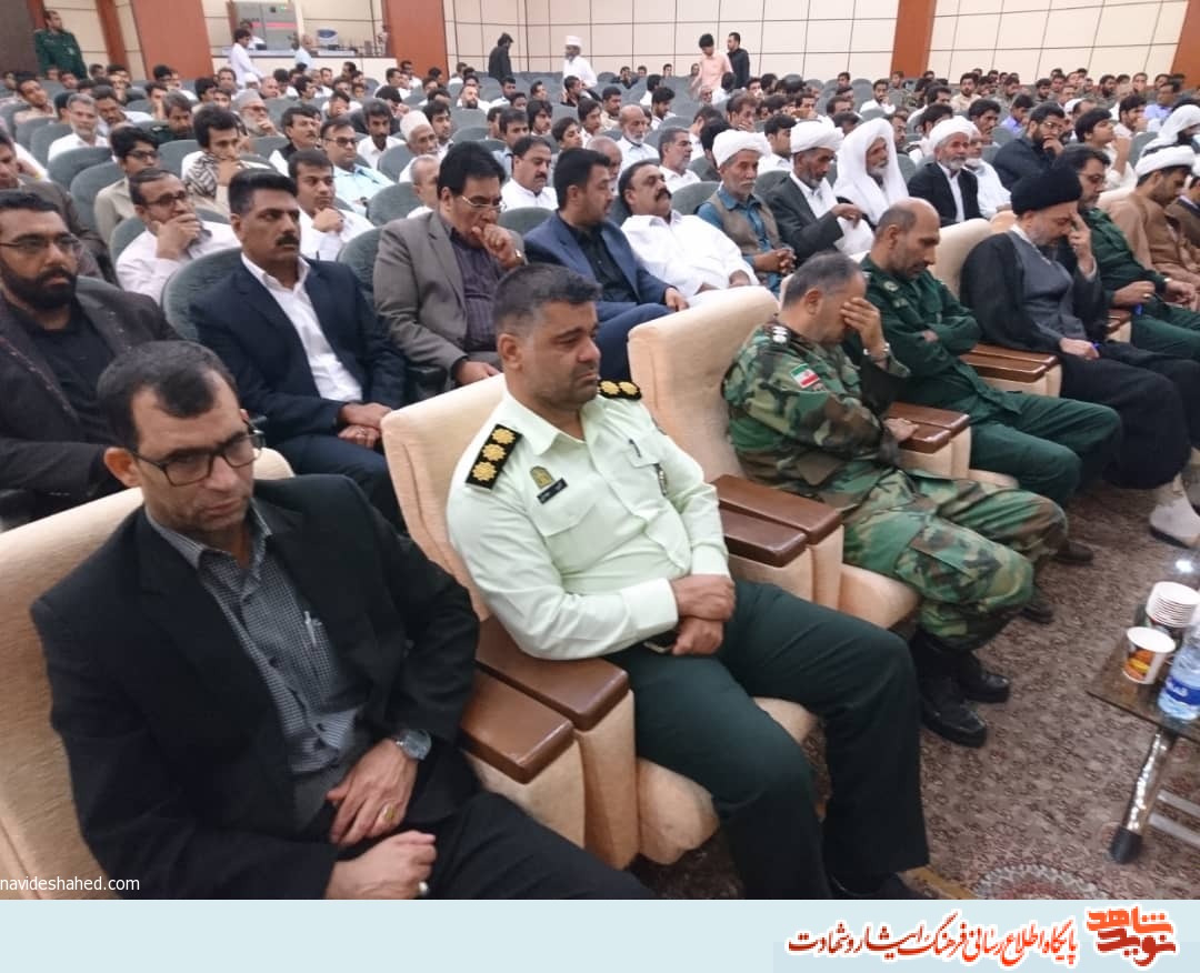 خانواده معظم شهدا وارثان اصلی نظام هستند