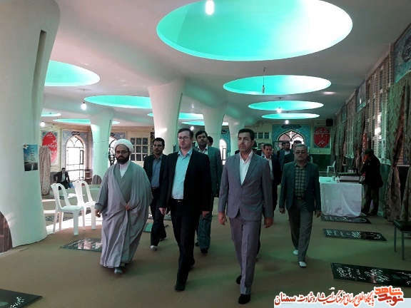 گلباران گلزار شهدای مهدیشهر به مناسبت هفته دولت گلباران گلزار شهدای مهدیشهر به مناسبت هفته دولت