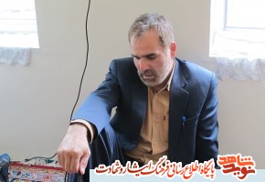 دیدار مدیر کل بنیاد شهید و امور ایثارگران استان با خانواده شهید دیدار مدیر کل بنیاد شهید و امور ایثارگران استان با خانواده شهید