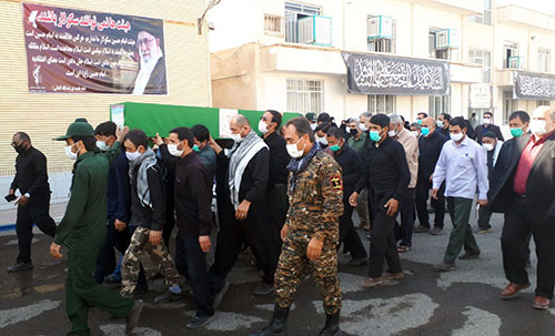 پیکر یک شهید مدافع حرم در کاشان تشییع شد پیکر یک شهید مدافع حرم در کاشان تشییع شد