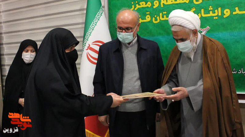 نفرات برتر مسابقات سراسری قرآ‌ن‌کریم ویژه ایثارگران تجلیل شدند