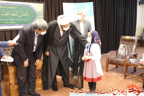 گزارش تصویری| دیدار فعالان قرآنی شاهد و ایثارگر با امام جمعه همدان گزارش تصویری| دیدار فعالان قرآنی شاهد و ایثارگر با امام جمعه همدان