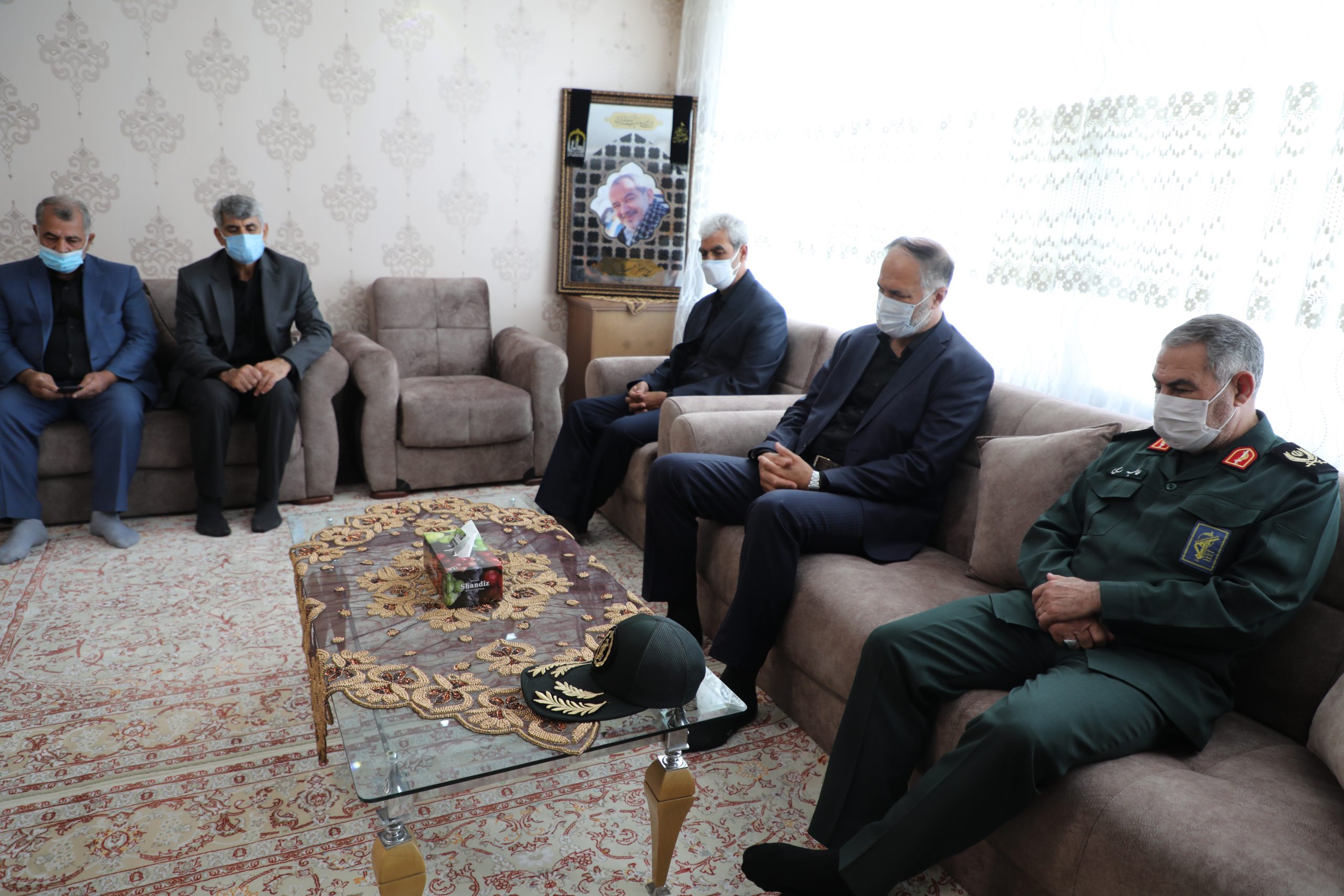 گزارش تصویری/مدیر کل بنیاد شهید آذربایجان غربی با خانواده آزادگان