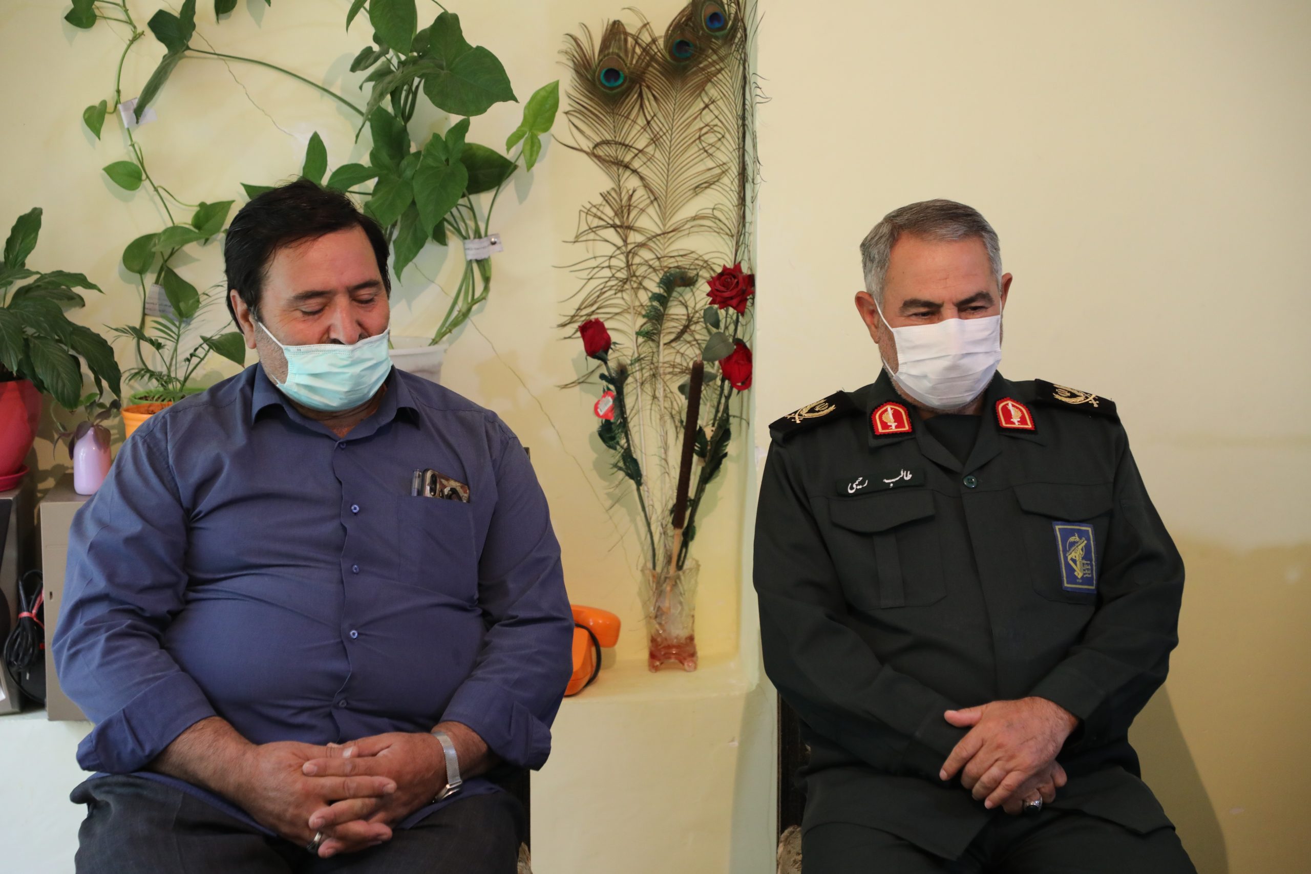 گزارش تصویری/مدیر کل بنیاد شهید آذربایجان غربی با خانواده آزادگان