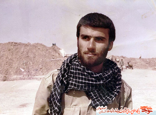 با نوحه سرایی همه را در حالت روحانی فرو می برد