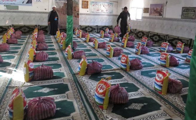 توزیع 70 بسته کمک معیشتی بین نیازمندان فیروزکوه
