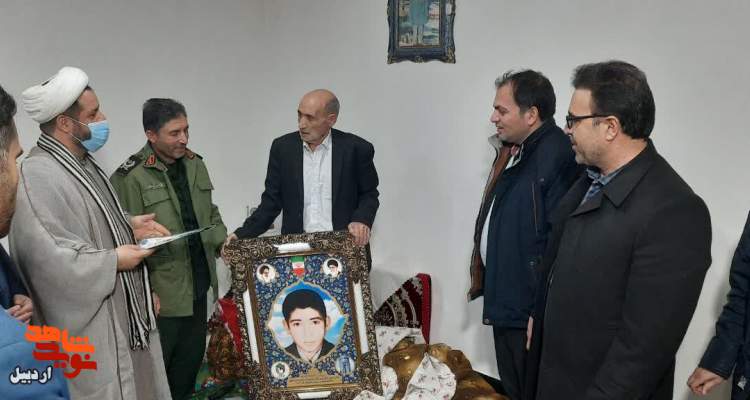 برگزاری جلسه ترویج فرهنگ ایثار و شهادت و دیدار با جامعه ایثارگری در بیلهسوار برگزاری جلسه ترویج فرهنگ ایثار و شهادت و دیدار با جامعه ایثارگری در بیلهسوار