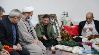 دیدار فرمانده سپاه استان اردبیل با پدر شهید اسدی جلودار+ عکس