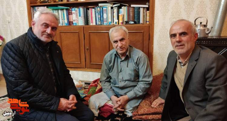 جانبازان گروه «السّابقون» در حمایت از نظام اسلامی هستند جانبازان گروه «السّابقون» در حمایت از نظام اسلامی هستند