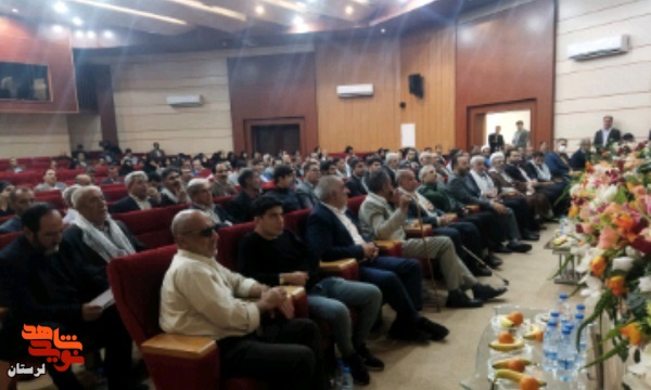 دیدار نخبگان شاهد و ایثارگر با استاندار لرستان