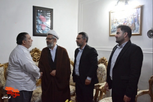 دیدار مدیرکل بنیادشهید لرستان با خانواده شهدا و ایثارگران خرم آباد