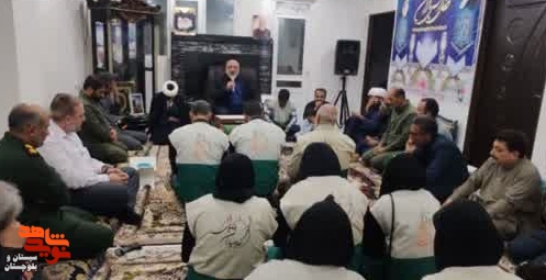 محفل انس با قرآن در منزل جانباز ۷۰ درصد