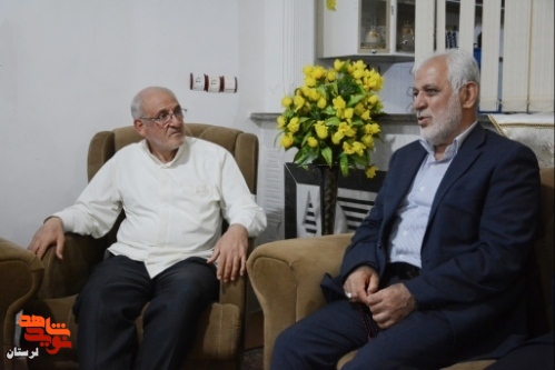 دیدار استاندار لرستان با خانواده شهیدان «اسکندر و حیدر تقی زاده»