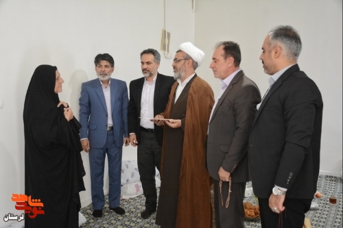 از مادران و همسران شهدای خرم آباد تجلیل شد