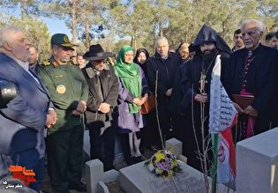 بیستمین آیین ملی عطرافشانی و گلباران مزار شهدای...