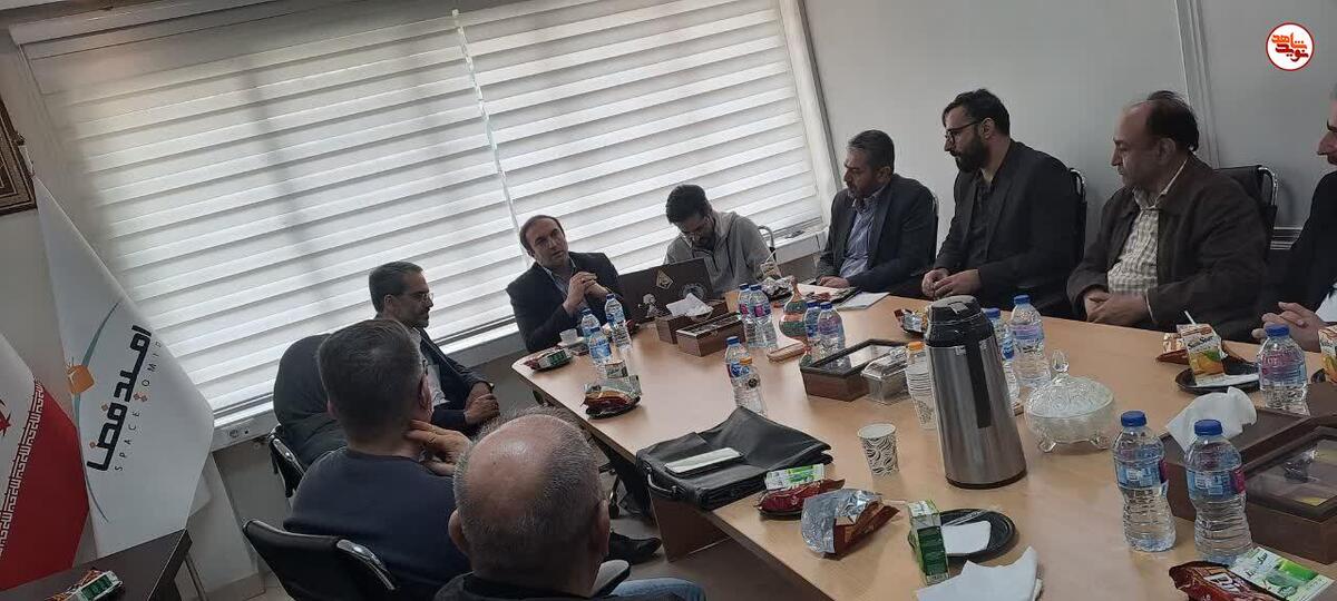 بازدید نخبگان شاهد و ایثارگر استان تهران از شرکت دانش&zwnj;بنیان امید فضا