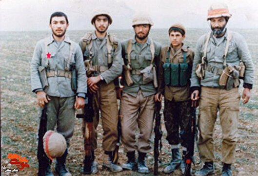 اصغر با اینکه سنی نداشت، اما به بچه‌ها نماز...