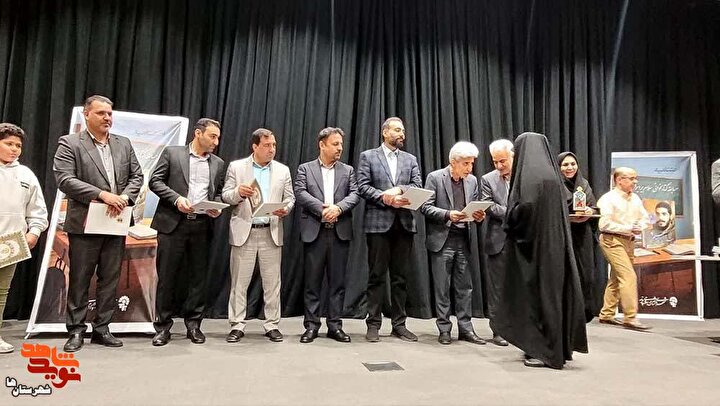 گزارش تصویری| مراسم اختتامیه مسابقه کتابخوانی «سلام بر ابراهیم» در شهر...