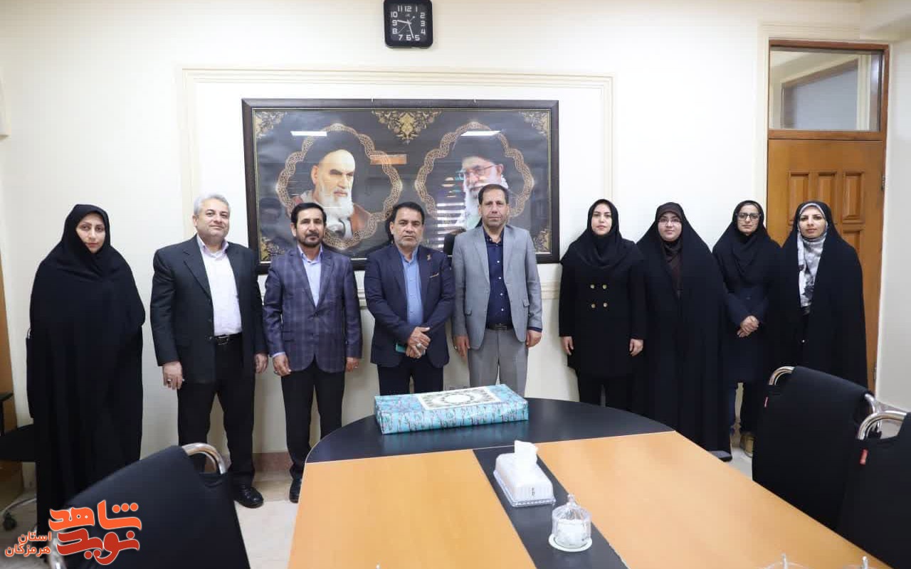 تقدیر مدیرکل بنیاد هرمزگان از معلمان ایثارگر