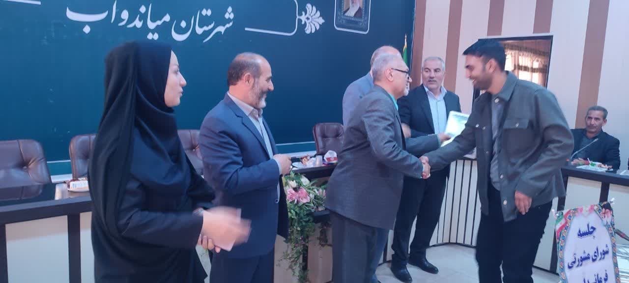 تکریم فرزندان شاهد معلم