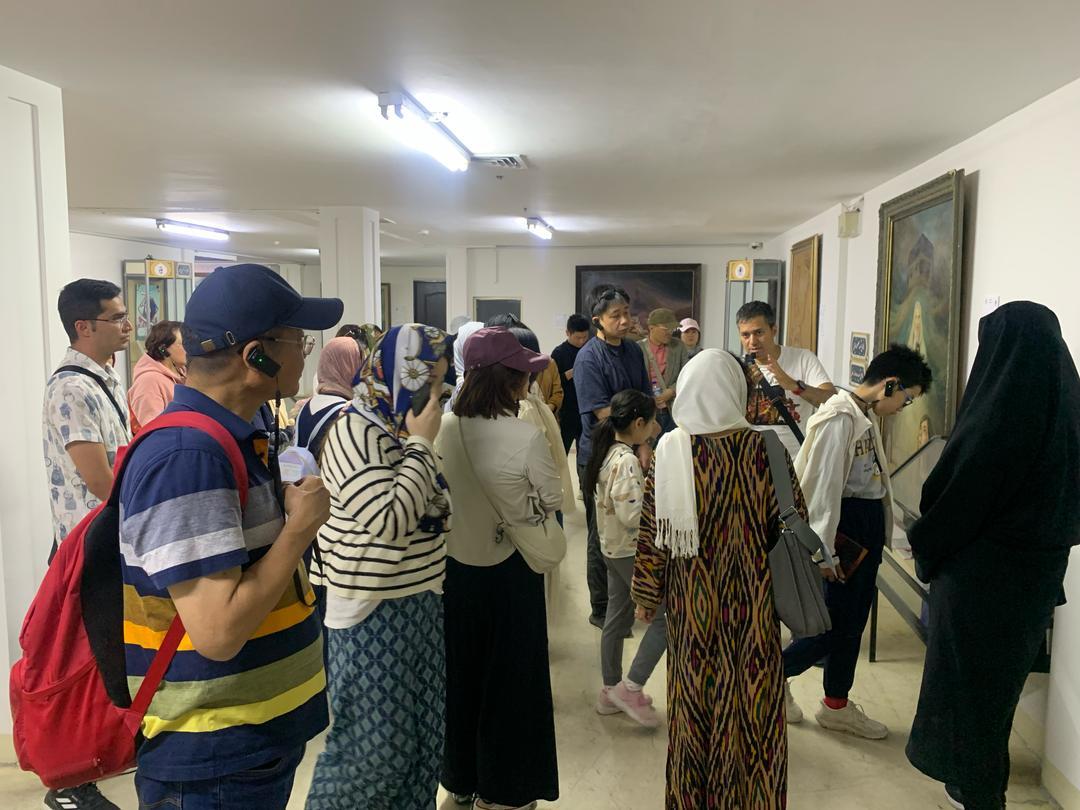بازدید 30 گردشگر چینی از موزه مرکزی شهدا