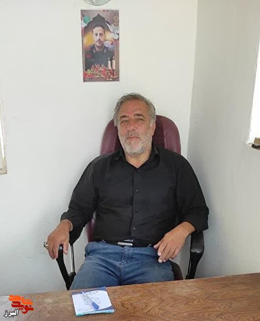 احمد هنوز در خانه‌مان نفس می‌کشد