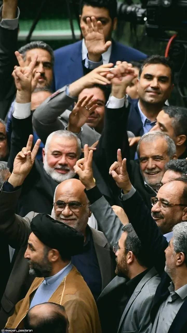 تو میهمان بهاری، صدای سرخ تو جاری...
