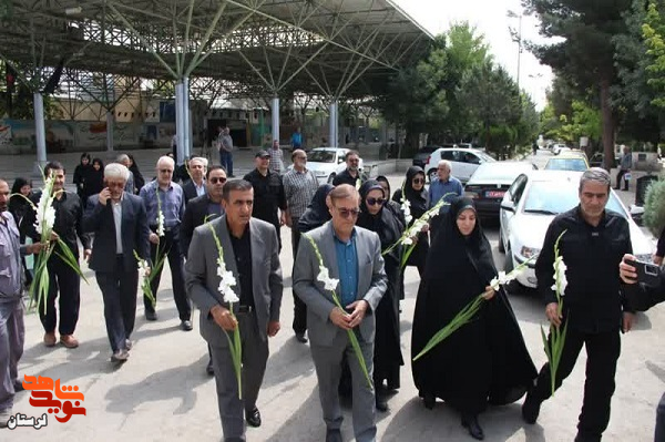 غبارروبی مزار مطهر شهید خبرنگار «محمود صارمی»