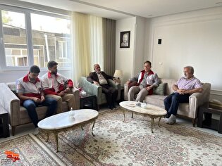 دیدار مسئولان با جمعی از خانواده‌های ایثارگران در بوکان