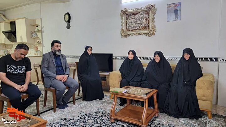 دیدار سرپرست بنياد شهرستان‌های استان تهران با ۱۰ خانواده شهید مدافع حرم...