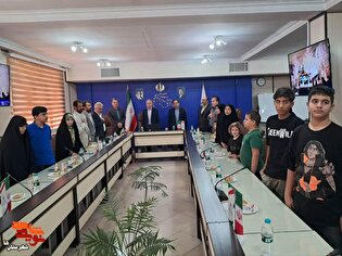 نشست صمیمانه فرزندان شهدا در شهرستان شهریار برگزار...