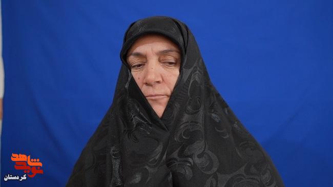 مادر شهید محمدرضا حریتپسند از دلتنگیهایش برای فرزند شهیدش روایت میکند مادر شهید محمدرضا حریتپسند از دلتنگیهایش برای فرزند شهیدش روایت میکند