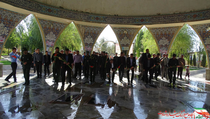 مراسم  میهمانی لاله ها در گلزار شهدای علی صالح (ع)
