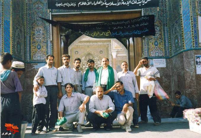 ایستاده نفر پنجم  از چپ : آزاده حشمت الله طاهری