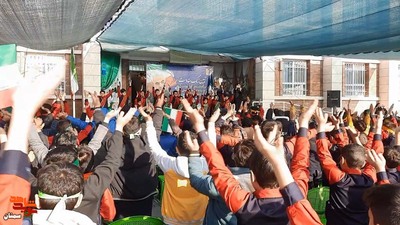 آیین زنگ مقاومت به مناسبت سالگرد شهادت حاج قاسم سلیمانی- سیزدهم دیماه ۱۴۰۲ مدرسه ابتدایی پسرانه شاهد شهرستان سمنان
